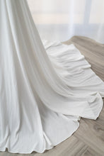 Load image into Gallery viewer, French lace slender dress