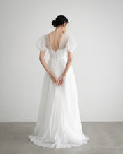 Load image into Gallery viewer, Airy puff sleeve dress