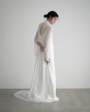 Load image into Gallery viewer, Long-sleeve High‐necked dress