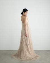 Load image into Gallery viewer, Flower beige color dress
