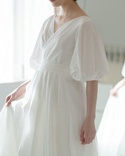 Load image into Gallery viewer, Balloon sleeve dress