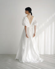Load image into Gallery viewer, Balloon sleeve dress