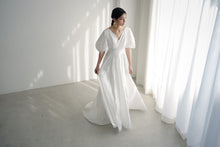 Load image into Gallery viewer, Balloon sleeve dress
