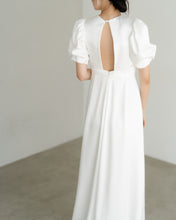 Load image into Gallery viewer, Satin puff sleeve slender dress