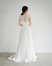 Load image into Gallery viewer, French lace slender dress