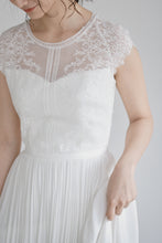 Load image into Gallery viewer, French lace slender dress
