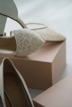 Load image into Gallery viewer, LACE OPENSIDE PUMPS