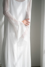 Load image into Gallery viewer, Long sleeve slender dress
