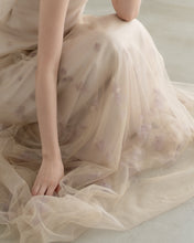 Load image into Gallery viewer, Flower beige color dress
